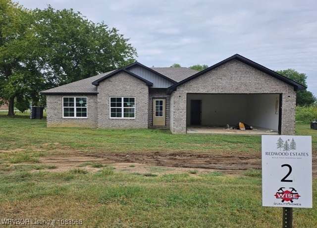 Property at 414 N Dogwood Ave, Sallisaw, OK 74955, 3 beds, 2 baths