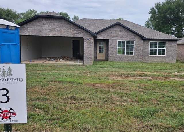 Property at 406 N Dogwood St, Sallisaw, OK 74955, 3 beds, 2 baths