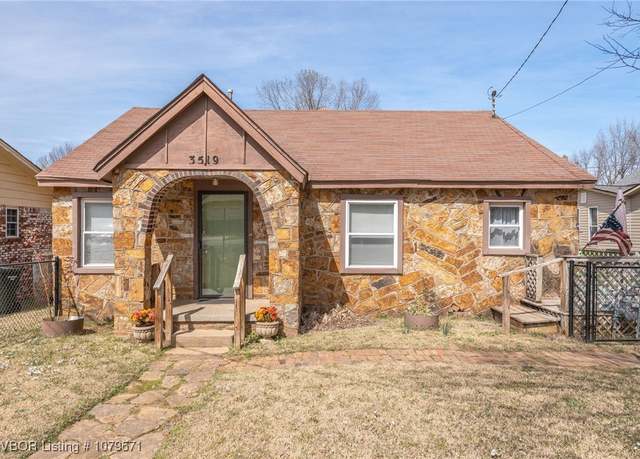 Property at 3519 Barry Ave, Fort Smith, AR 72903, 2 beds, 1 bath