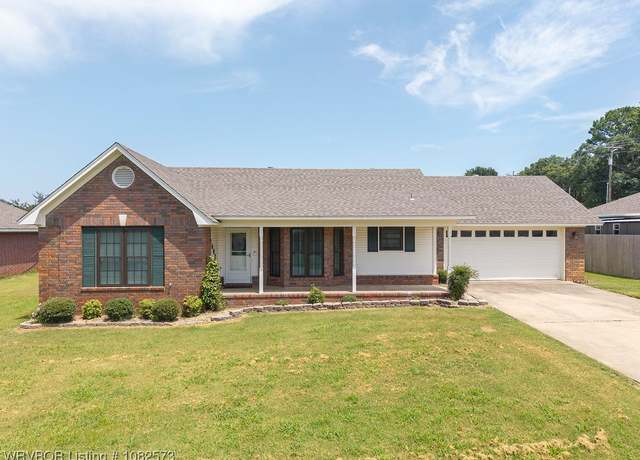 Property at 2002 Broken Hill Dr, Van Buren, AR 72956, 3 beds, 2 baths