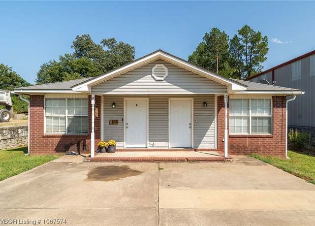 Property at 21 14th St, Van Buren, AR 72956