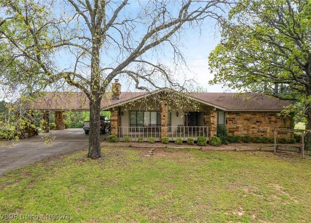 Property at 415 Bronzewood Ln, Van Buren, AR 72956, 3 beds, 2 baths