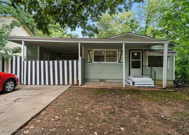 Property at 1416 Lexington Ave, Fort Smith, AR 72901, 3 beds, 1 bath