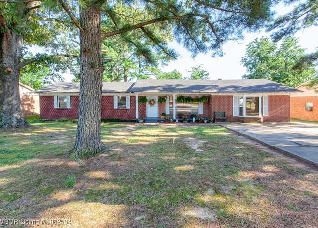Property at 1201 D St, Barling, AR 72923, 3 beds, 1.5 baths