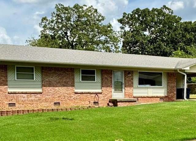 Property at 2815 S 34th St, Fort Smith, AR 72903, 3 beds, 2 baths