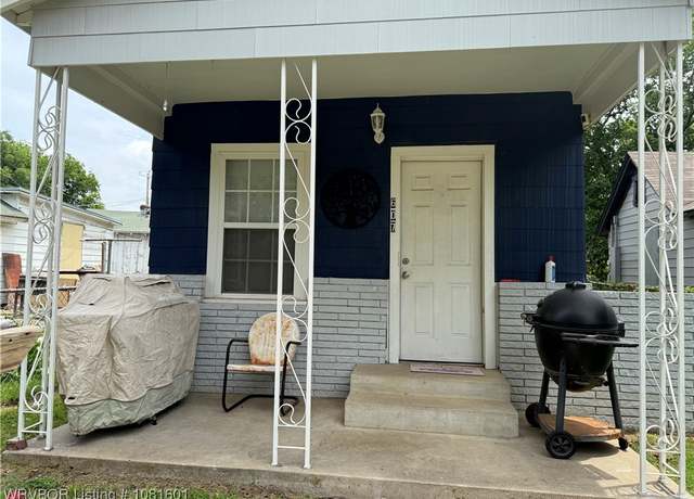 Property at 607 S 18th St, Fort Smith, AR 72901, 1 bed, 1 bath