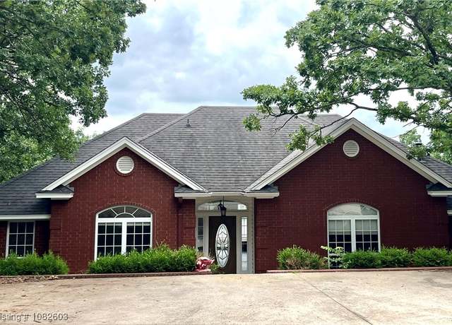 Property at 2917 Lakeside Dr, Greenwood, AR 72936, 3 beds, 2.5 baths