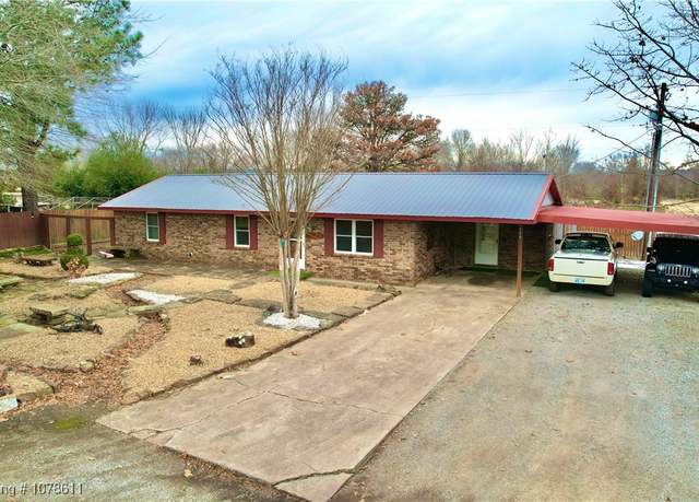 Property at 205 Lee Ordner, Panama, OK 74951, 8 beds, 5 baths