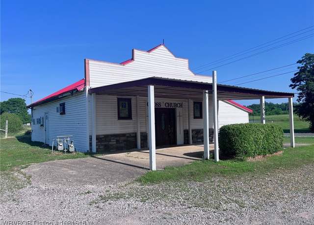 Property at 1506 Oak Grove Rd, Van Buren, AR 72956, 0.5 baths