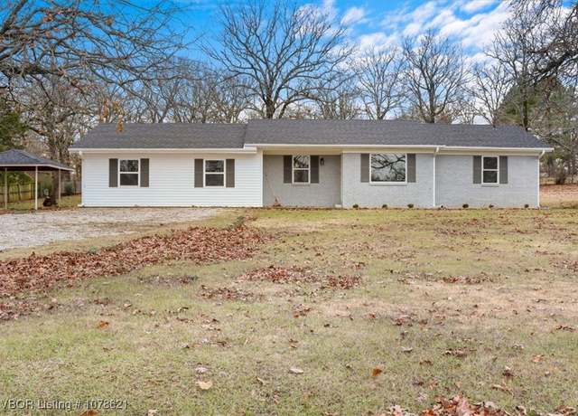 Property at 202 Briarwood, Pocola, OK 74902, 4 beds, 2 baths