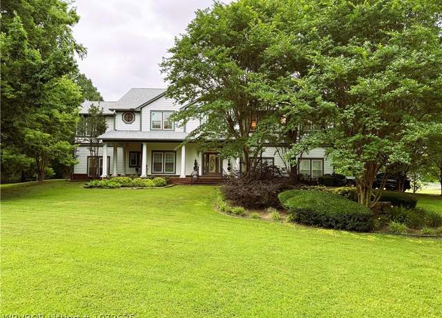 Property at 2407 Wyndermere Way, Fort Smith, AR 72903, 4 beds, 3.5 baths