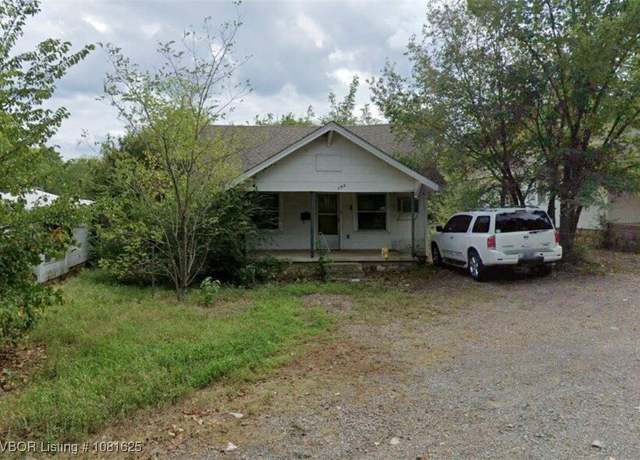 Property at 507-509-511 Avenue C, Heavener, OK 74937, 7 beds, 6 baths