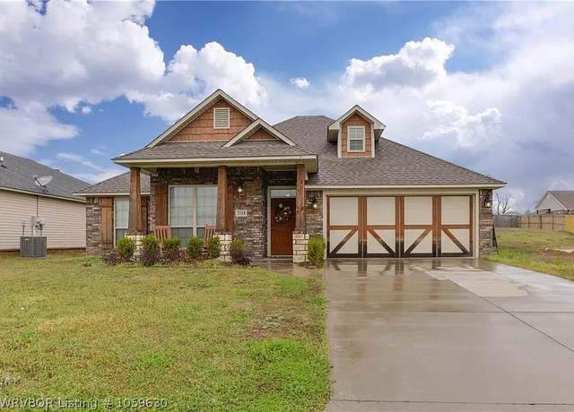 Property at 2218 Regency Ln, Barling, AR 72923, 3 beds, 2 baths