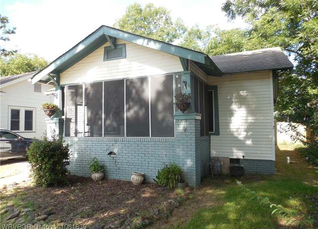 Property at 628 Clifton Ct, Fort Smith, AR 72903, 2 beds, 1 bath