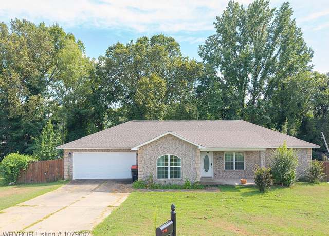 Property at 423 Mildred Ct, Alma, AR 72921, 3 beds, 2 baths