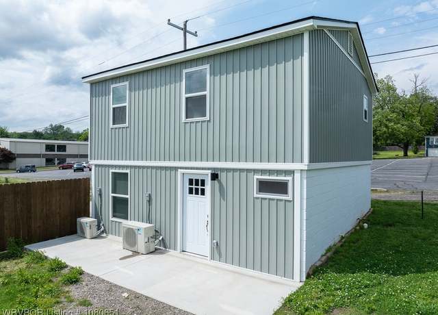 Property at 11 N 13th St, Van Buren, AR 72956, 3 beds, 1.5 baths