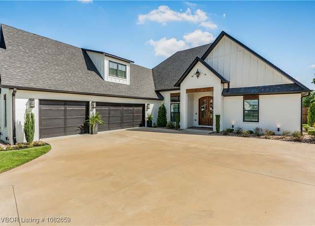 Property at 8900 Luxe Mnr, Fort Smith, AR 72916, 4 beds, 2.5 baths