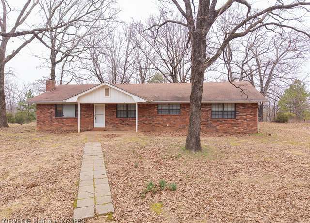 Property at 7000 Garrett Trl, Mountainburg, AR 72946, 3 beds, 2 baths