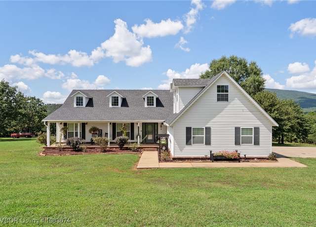Property at 33605 N Scott Rd, Poteau, OK 74953, 3 beds, 3 baths