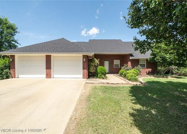 Property at 27071 Hayes Ln, Shady Point, OK 74956, 3 beds, 2 baths