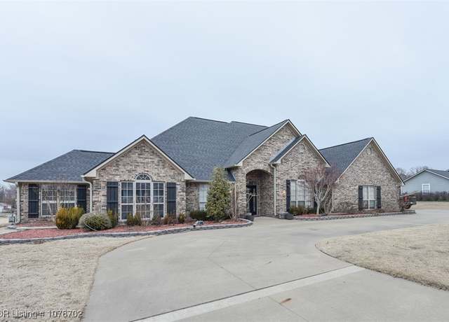 Property at 303 Rose Dr, Pocola, OK 74902, 4 beds, 2 baths
