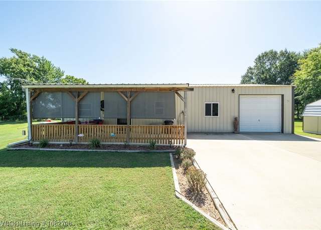 Property at 28998 Highline Rd, Bokoshe, OK 74930, 2 beds, 1.5 baths