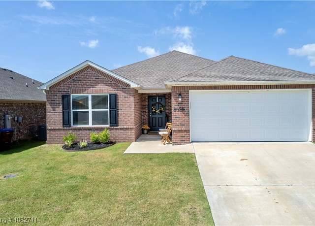 Property at 8028 Dogwood Dr, Fort Smith, AR 72916, 4 beds, 2.5 baths