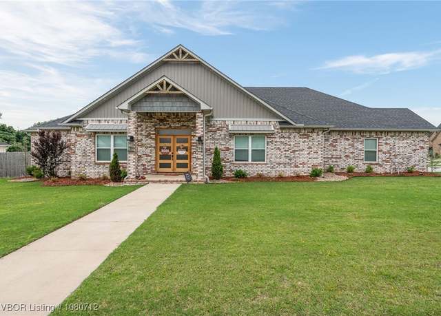 Property at 4100 Margate Dr, Fort Smith, AR 72903, 4 beds, 3 baths
