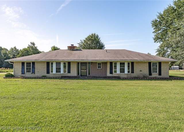 Property at 23559 State Highway 31, Bokoshe, OK 74930, 4 beds, 2 baths