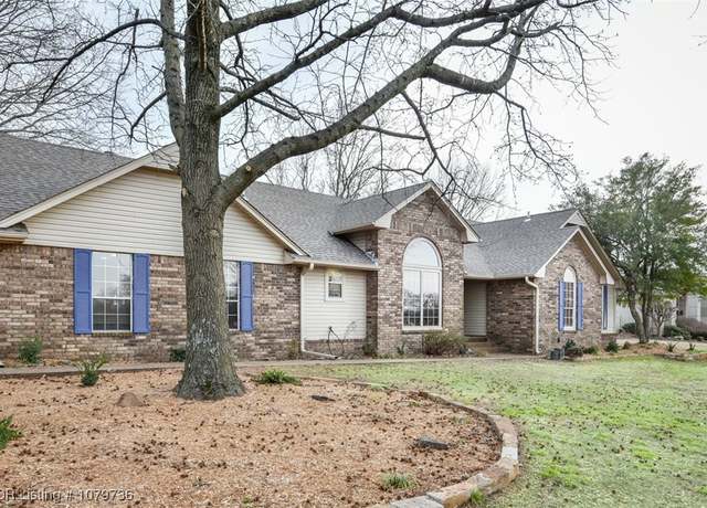 Property at 473202 1127 Rd, Muldrow, OK 74948, 3 beds, 2 baths