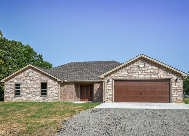 Property at 112443 S 4610 Rd, Sallisaw, OK 74955, 4 beds, 2 baths