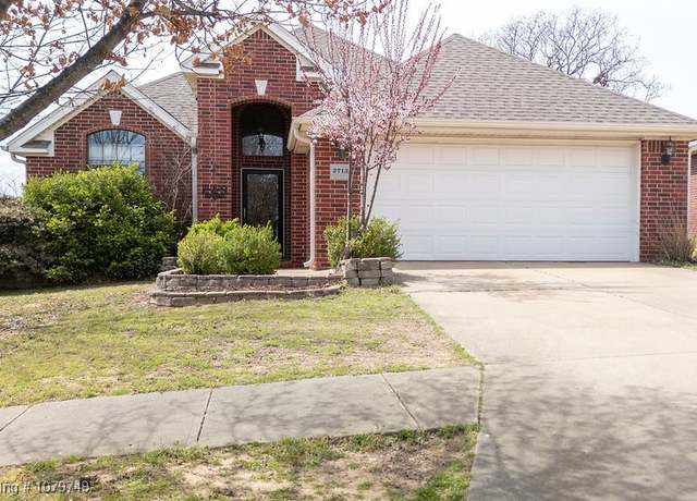 Property at 2713 Azure Hills St, Van Buren, AR 72956, 3 beds, 2 baths