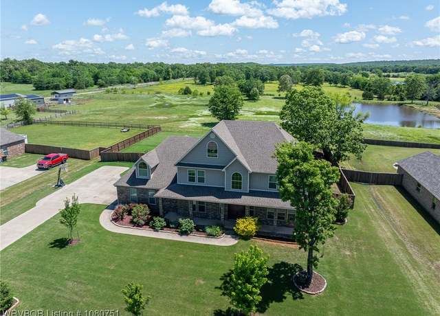 Property at 420 S Deerwood Dr, Greenwood, AR 72936, 5 beds, 3.5 baths