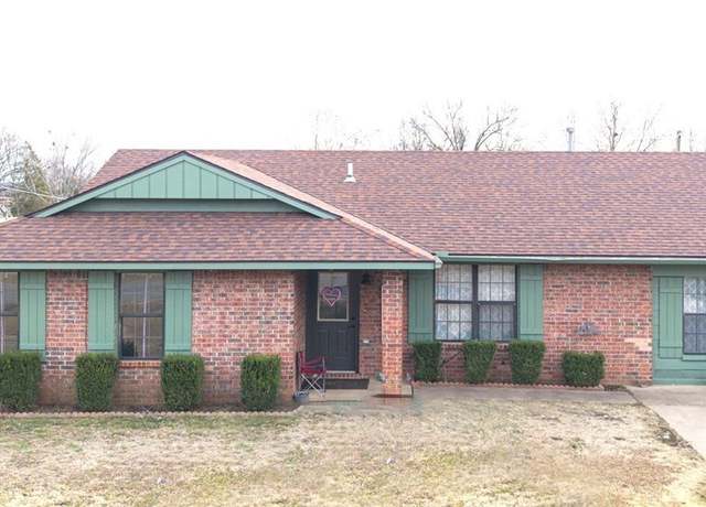 Property at 300 W Dutch Ave, Sallisaw, OK 74955, 4 beds, 2 baths