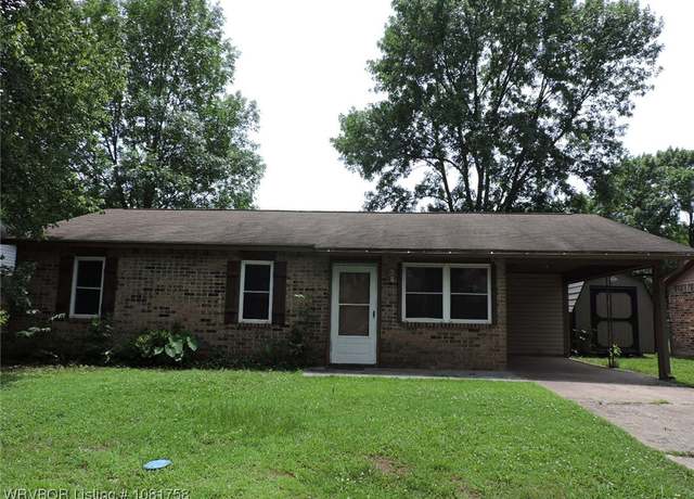 Property at 815 W Baltimore St, Greenwood, AR 72936, 3 beds, 1.5 baths