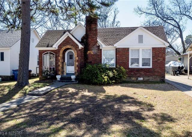 Property at 2026 S L St, Fort Smith, AR 72901, 3 beds, 1 bath