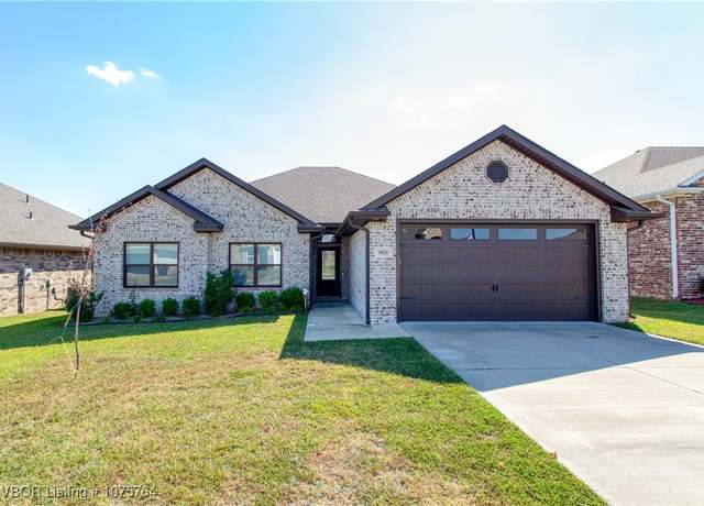 Property at 9026 Mayswood Pl, Fort Smith, AR 72916, 3 beds, 2 baths