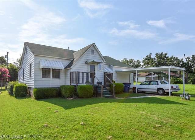 Property at 512 N 38th St, Fort Smith, AR 72903, 3 beds, 1.5 baths