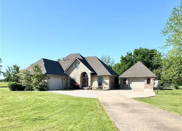 Property at 108722 4768 Rd, Roland, OK 74954, 5 beds, 3.5 baths