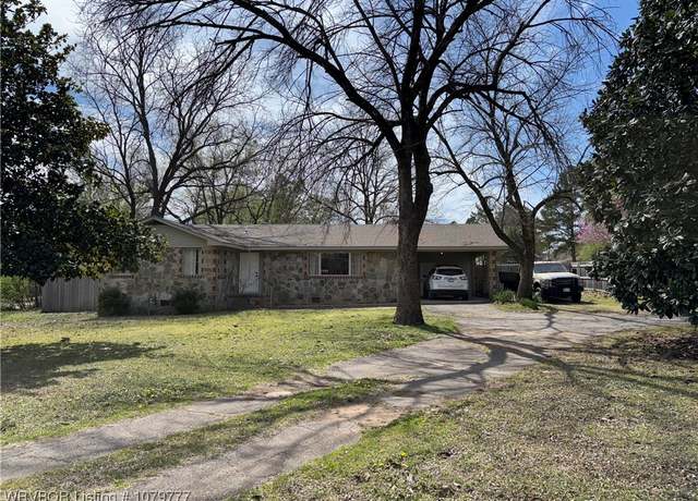 Property at 111 Witteville Rd, Poteau, OK 74953, 3 beds, 2 baths
