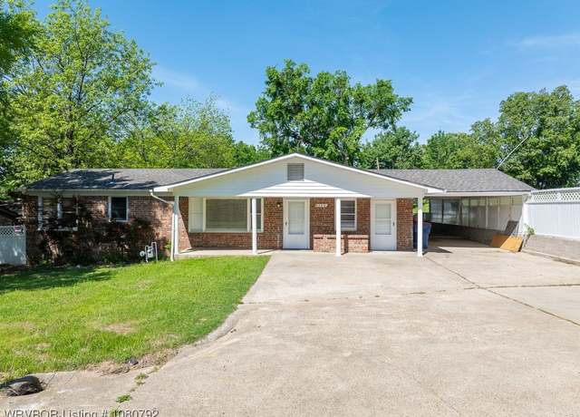 Property at 4308 25th St, Fort Smith, AR 72901, 4 beds, 2.5 baths