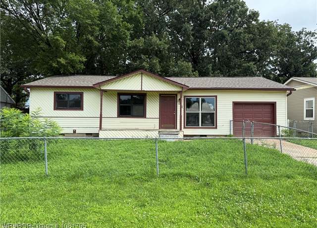 Property at 33 Northwood Dr, Fort Smith, AR 72904, 3 beds, 1 bath