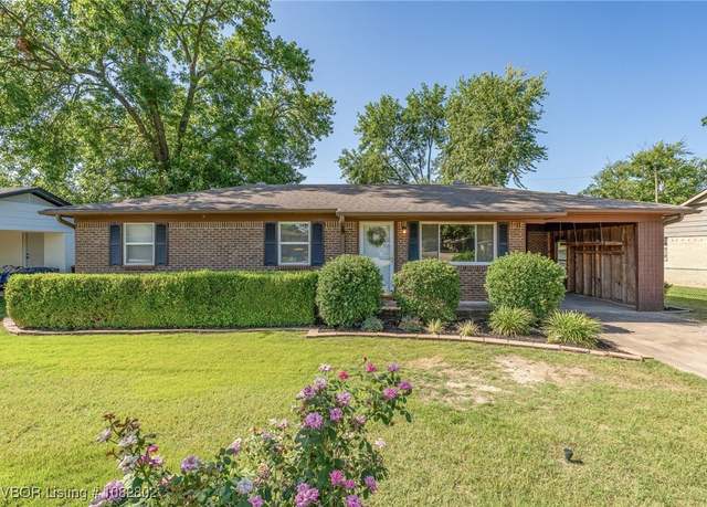 Property at 25 Sixth St, Charleston, AR 72933, 3 beds, 1 bath
