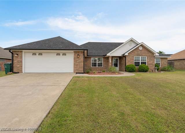 Property at 1010 Mattox Ln, Sallisaw, OK 74955, 3 beds, 2 baths