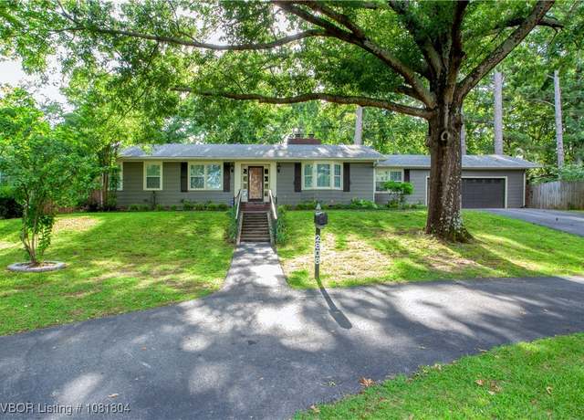 Property at 2808 Charlotte Ln, Fort Smith, AR 72901, 3 beds, 2.5 baths