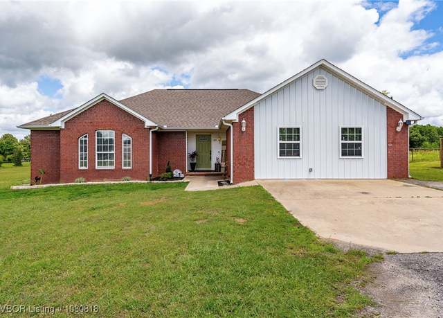 Property at 205 Smith St, Pocola, OK 74902, 5 beds, 2 baths