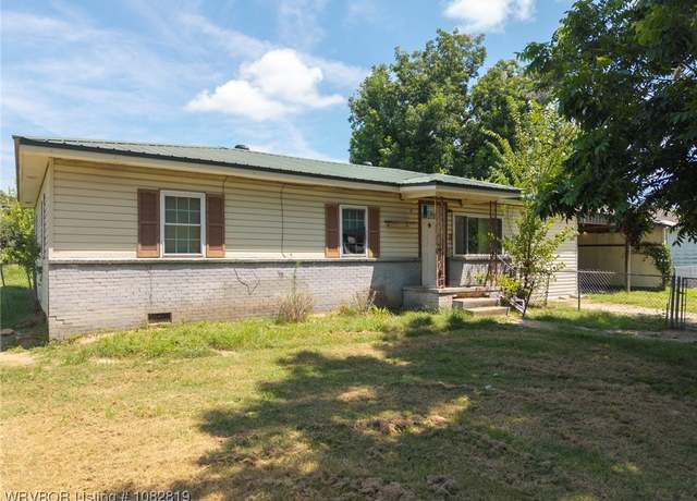 Property at 18156 Old Pocola Hwy, Spiro, OK 74959, 4 beds, 1.5 baths