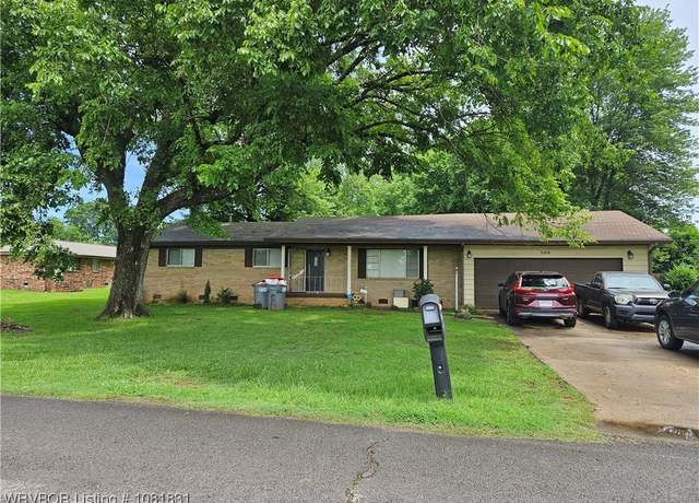 Property at 508 E Denver St, Greenwood, AR 72936, 4 beds, 2 baths