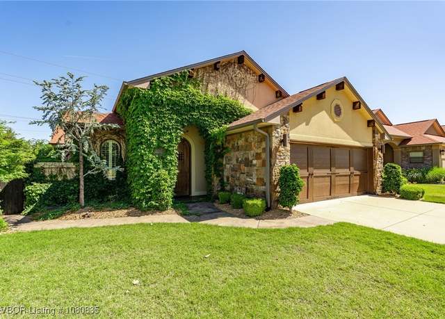Property at 8205 Cisterna Way, Fort Smith, AR 72916, 3 beds, 2.5 baths