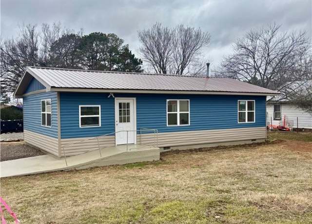 Property at 401 Mcpherson Ave, Wister, OK 74966, 3 beds, 2 baths